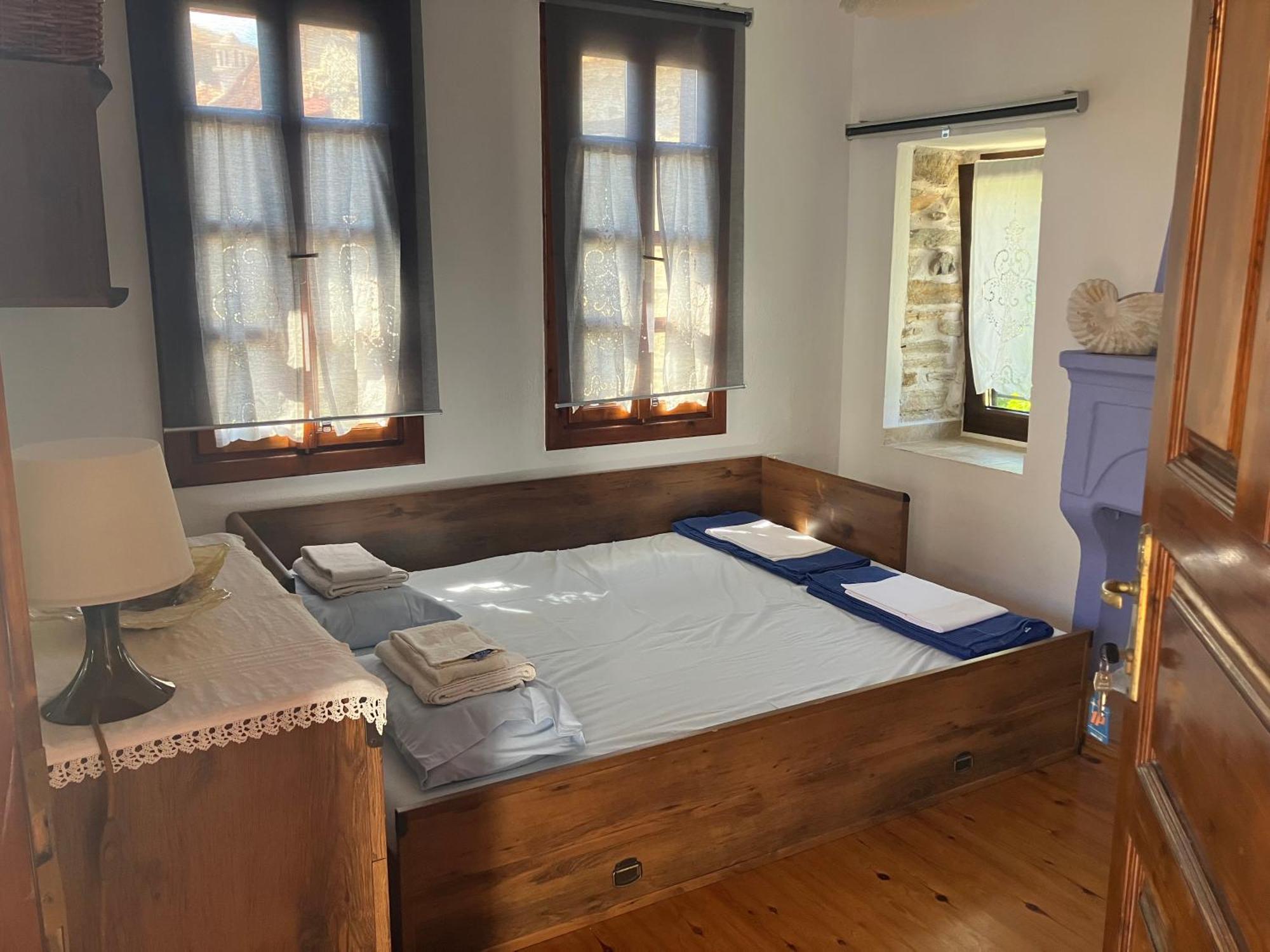Traditional House Никити Экстерьер фото